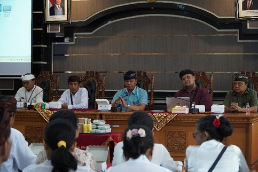 Desa Pidpid Lakukan Studi Tiru terkait Desa Kampung KB dan Keluarga Sejahtera di Desa Dalung